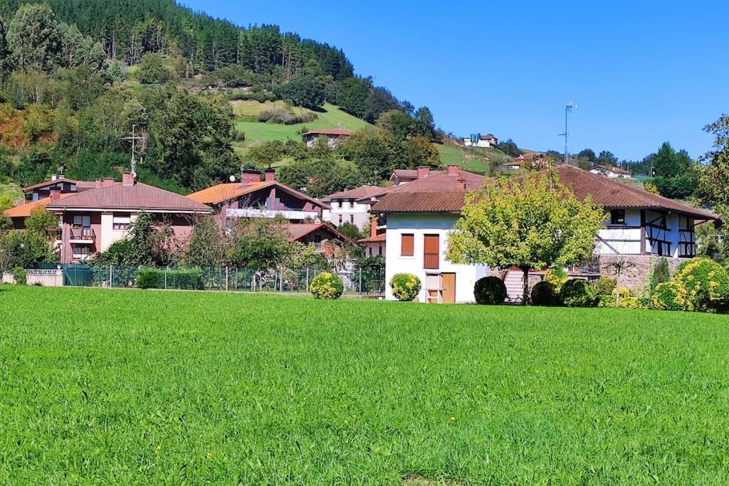 Alojamiento Rural, Jardin, A 25 Minutos De Bilbao, Parking Gratuito Arantzazu Kültér fotó