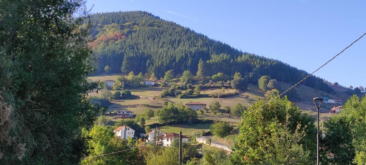 Alojamiento Rural, Jardin, A 25 Minutos De Bilbao, Parking Gratuito Arantzazu Kültér fotó